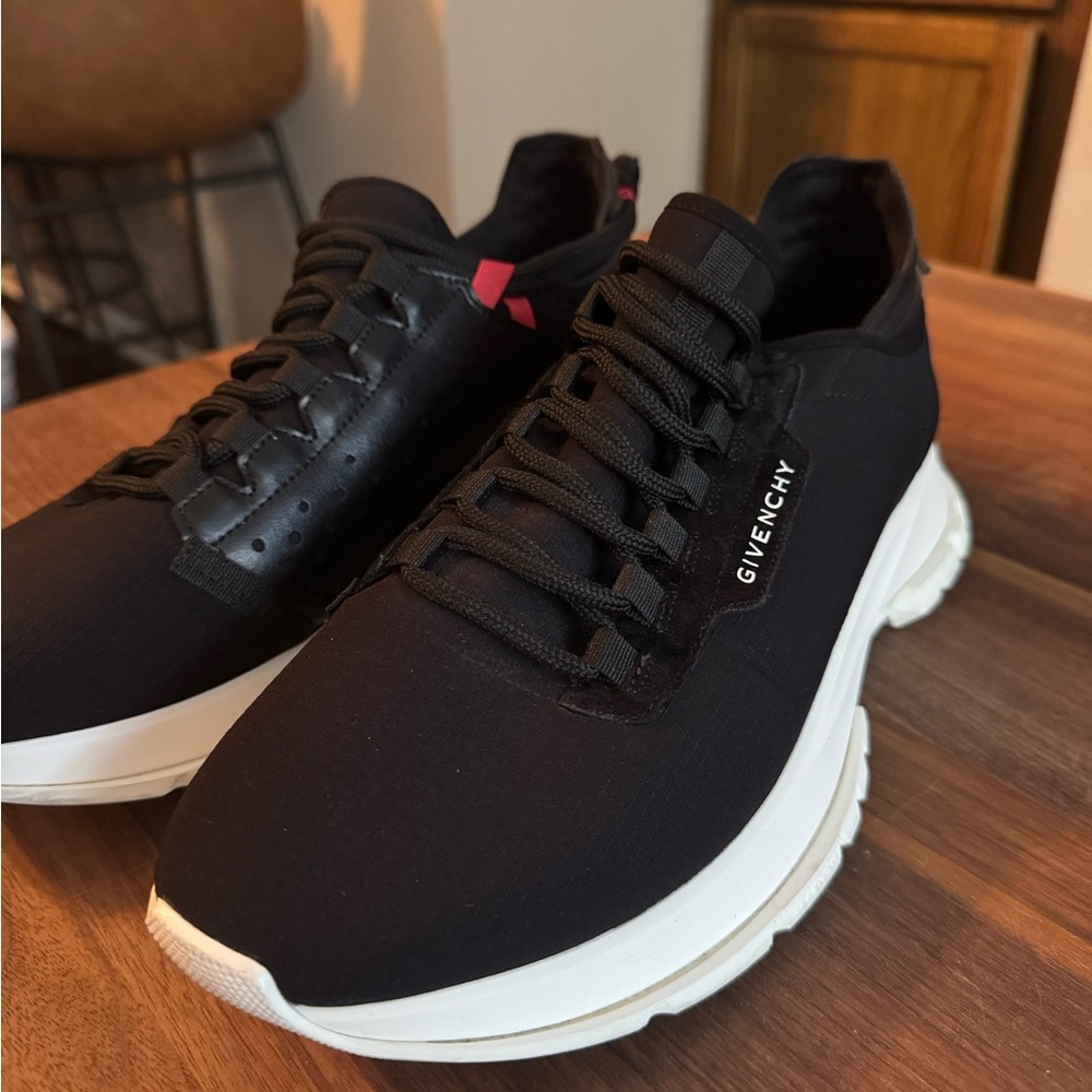 Givenchy Men's Black Low Top Sneakers Shoes Size 10 US 43 EU